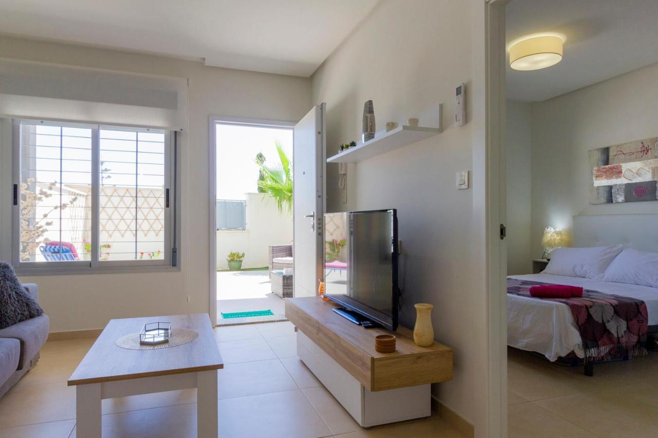 Bungalow Pink Garden Οριουέλα Εξωτερικό φωτογραφία