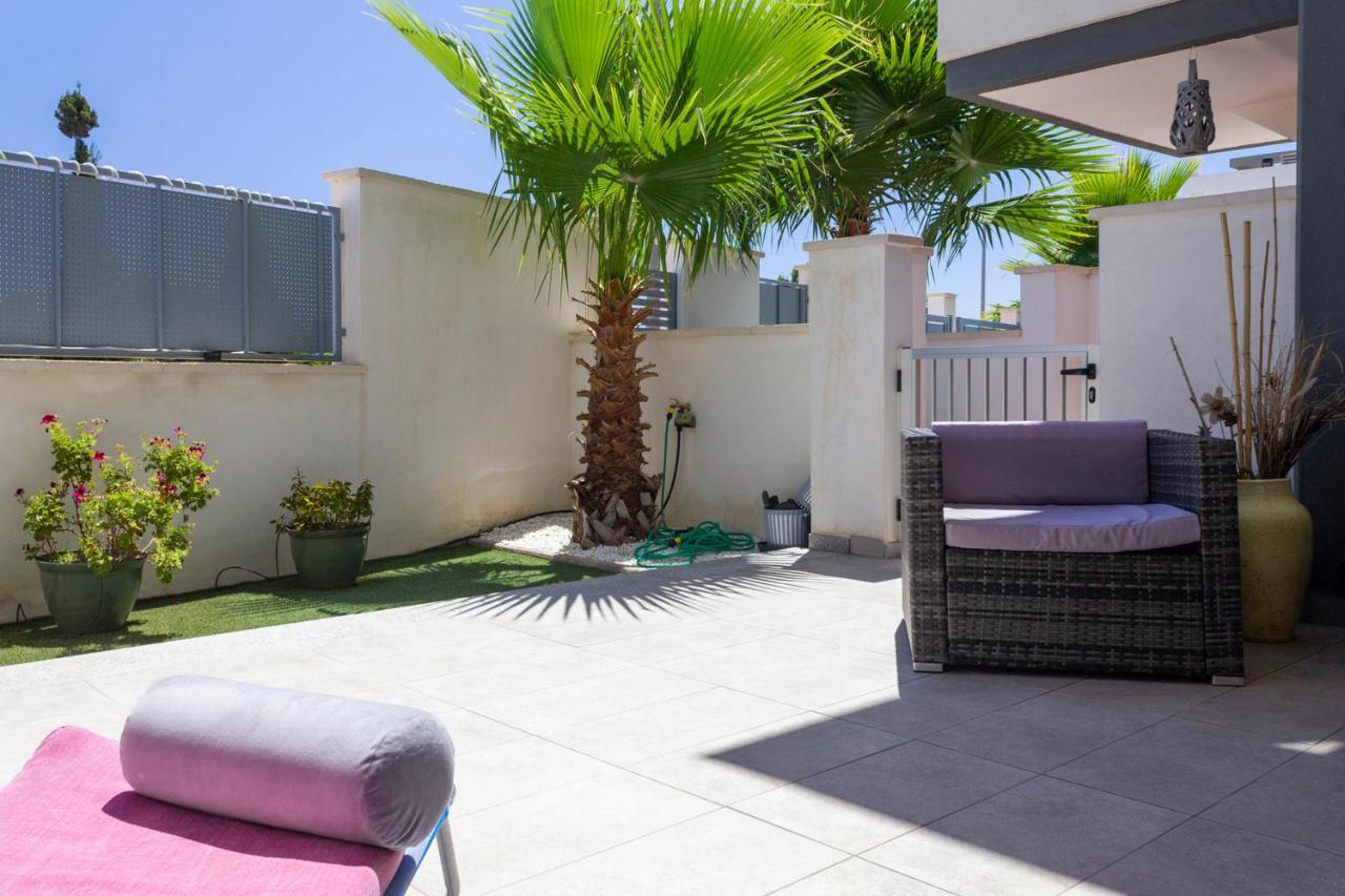 Bungalow Pink Garden Οριουέλα Εξωτερικό φωτογραφία
